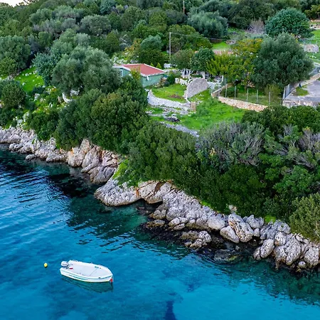 Villa Aethera Casa Athérasz